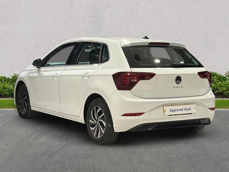 Used VW Polo Life 80 HP (58 kW) 2022 White Hatchback