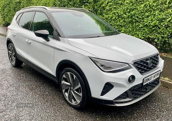 White Used 2023 Seat Arona FR SUV | £14,950 (A bit pricey) - Image 1/4