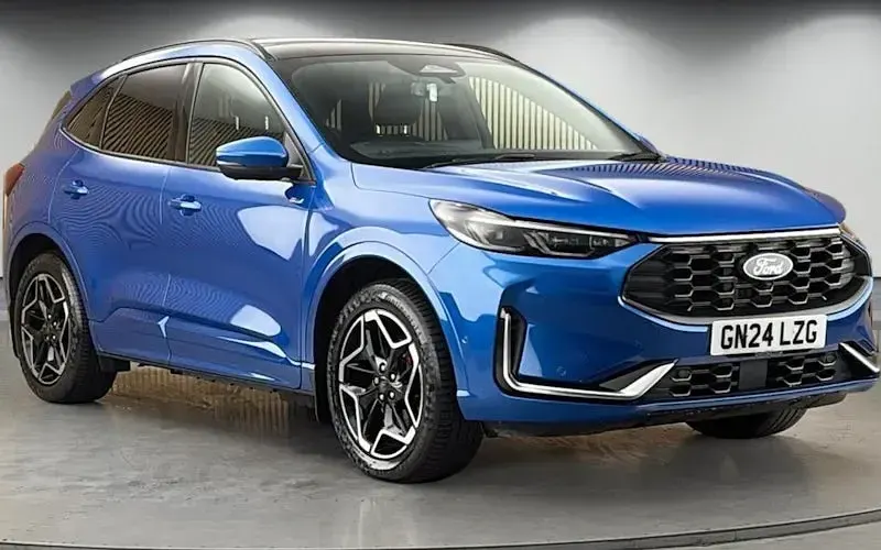 Käytetty Ford Kuga ST-Line X 242 HP (177 kW) 2026 Katumaasturi