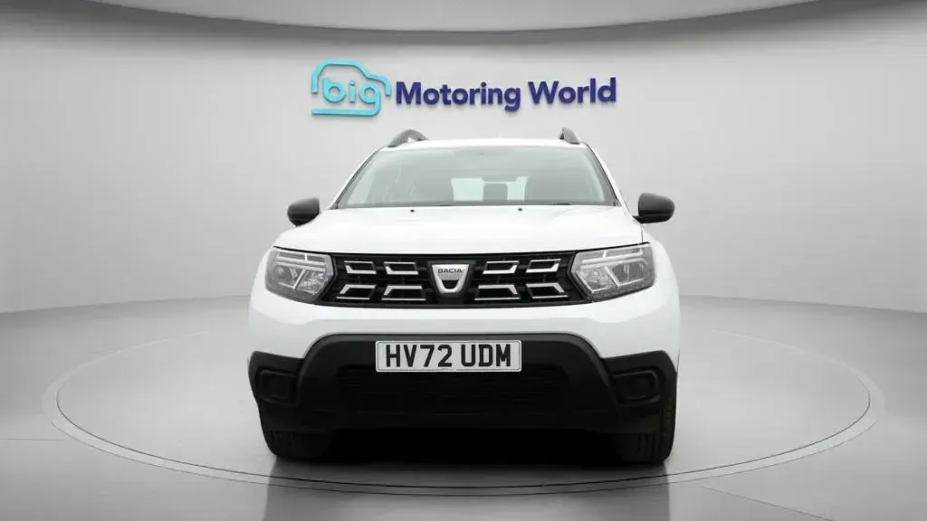 Used Dacia Duster Essentiel 90 HP (66 kW) 2022 White SUV
