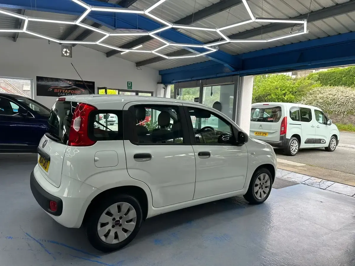 Used Fiat Panda Pop 69 HP (50 kW) 2014 White Hatchback