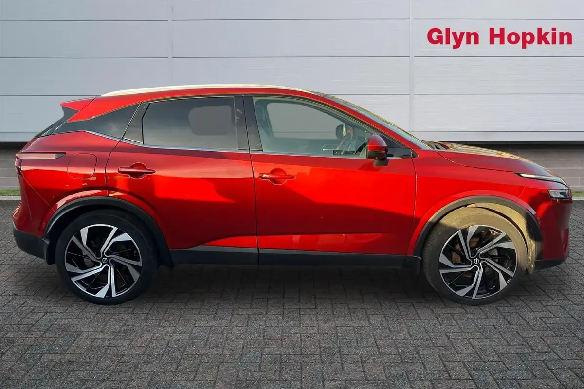 Used Nissan Qashqai Tekna+ 158 HP (116 kW) 2022 Red SUV