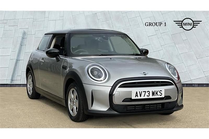 Used Mini Cooper Classic 136 HP (100 kW) 2023 Silver Hatchback