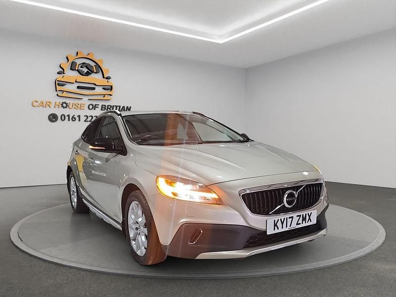Used Volvo V40 Pro 2017 Gold Hatchback