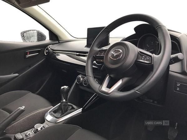 Used Mazda 2 Center-Line 75 HP (55 kW) 2024 White Hatchback