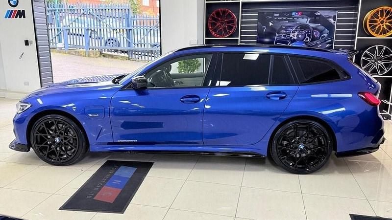 Used BMW 330e M Sport 288 HP (211 kW) 2022 Blue Estate