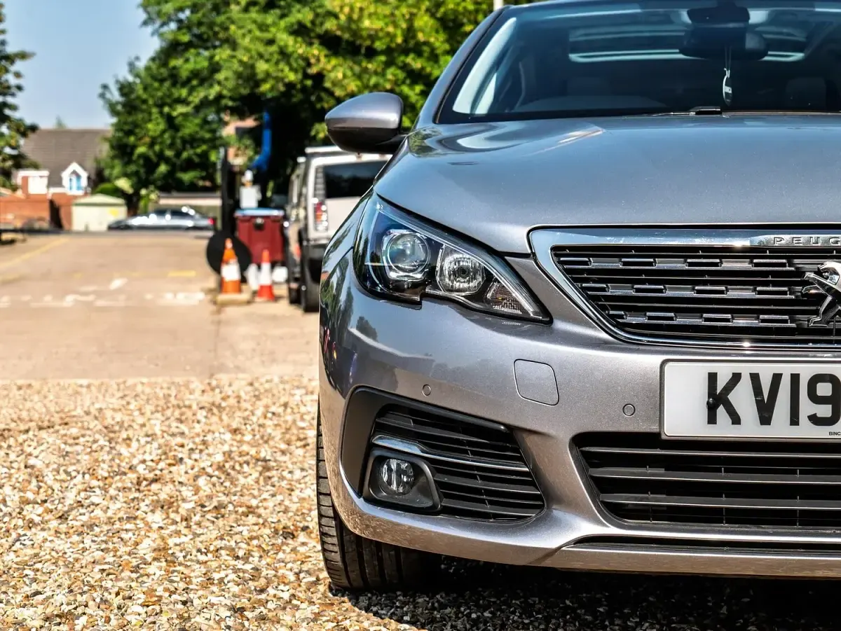 Used Peugeot 308 Allure 130 HP (95 kW) 2019 Grey Hatchback