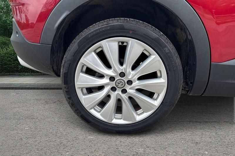 Used Vauxhall Grandland X Elite 130 HP (95 kW) 2020 Dark ruby red SUV