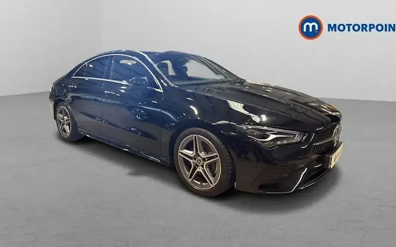 Używany Mercedes CLA200 Executive 163 KM (119 kW) 2024 Sedan/Limuzyna