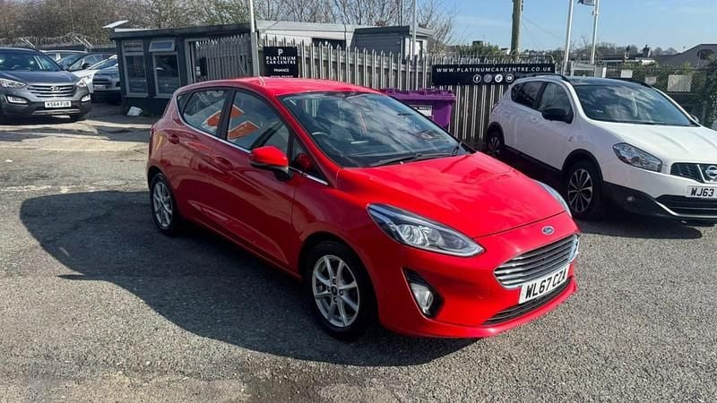 Used Ford Fiesta Zetec 100 HP (73 kW) 2018 Red Hatchback