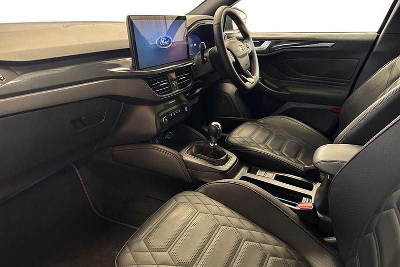 Usado Ford Focus ST-Line X 155 HP (114 kW) 2023 Azul Citadino