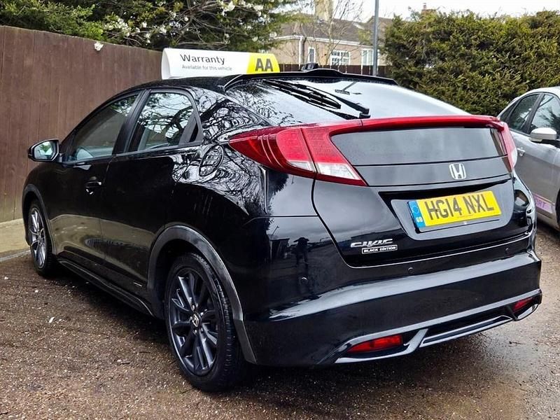 Begagnad Honda Civic Black Edition 120 HK (88 kW) 2014 Svart Halvkombi