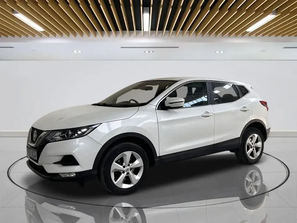 Used Nissan Qashqai Acenta Premium 160 HP (117 kW) 2019 White SUV