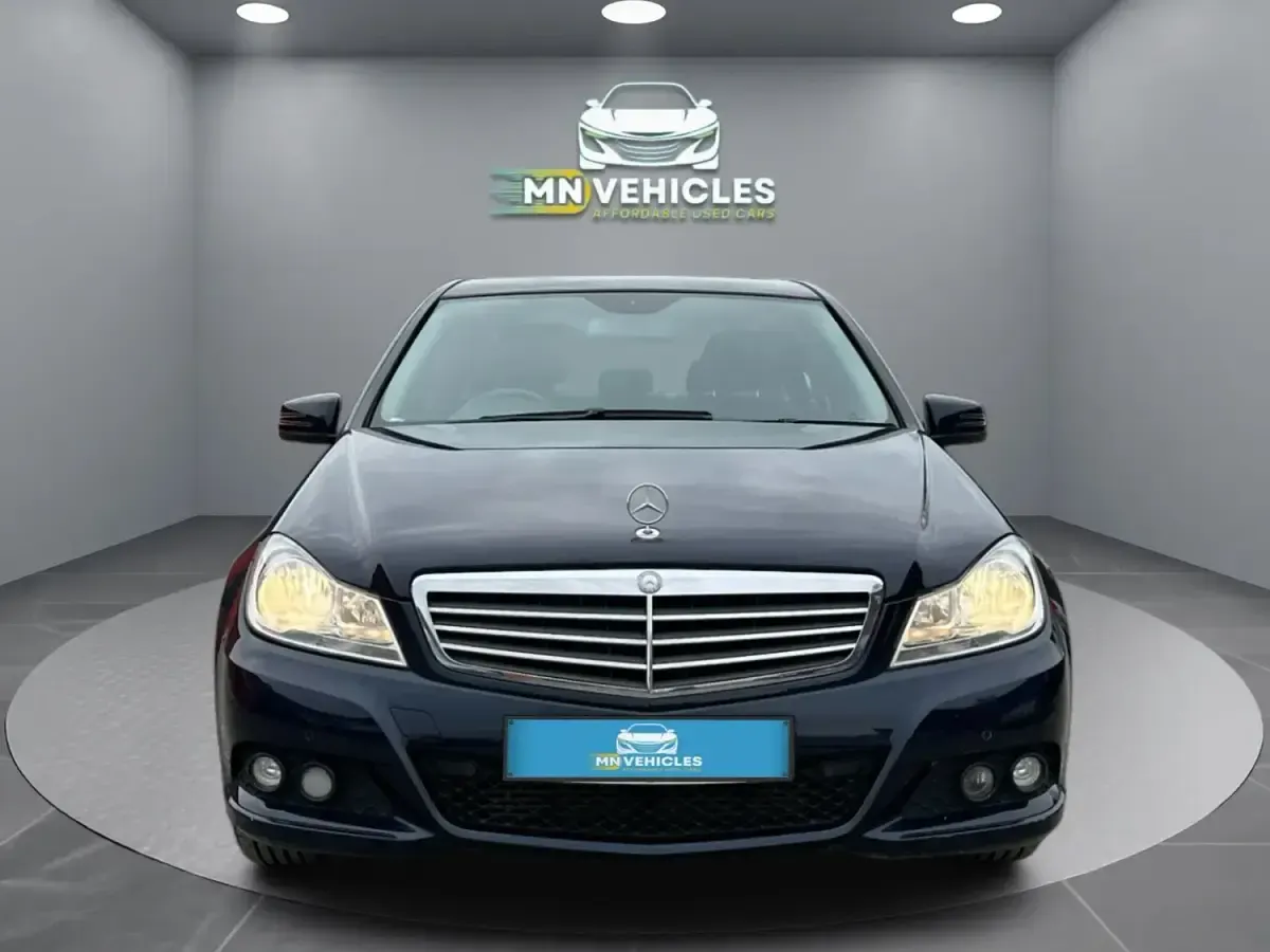 Used Mercedes C180 SE 154 HP (113 kW) 2012 Blue Sedan