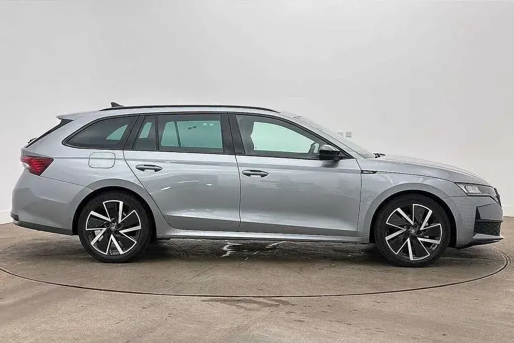 New Skoda Octavia SportLine 2026 Estate