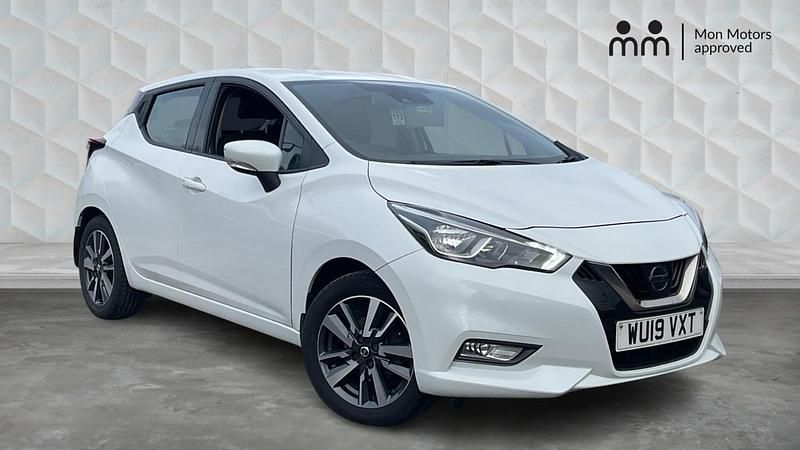 Used Nissan Micra Acenta 69 HP (50 kW) 2019 White Hatchback