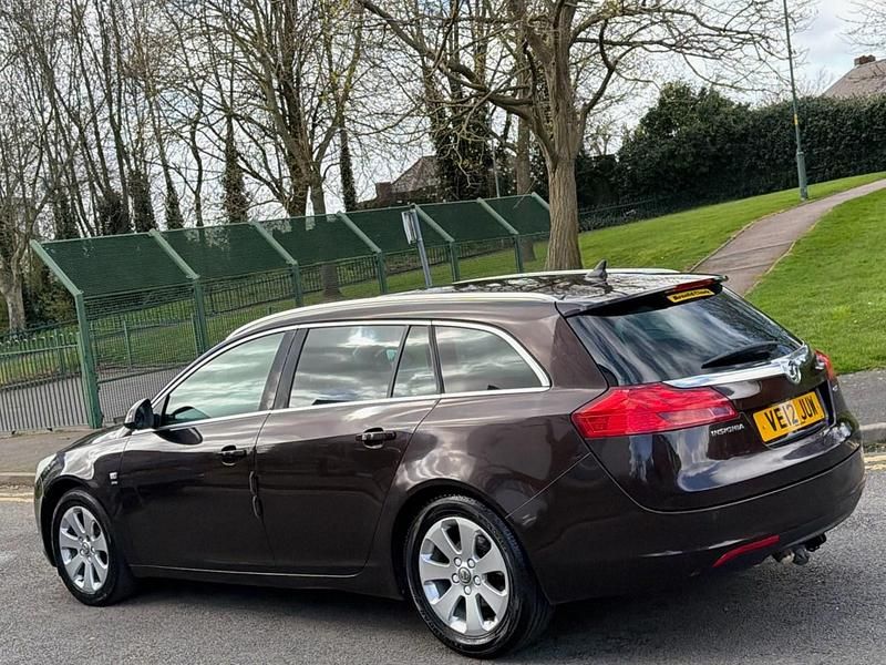Second-hand Vauxhall Insignia SRi 160 CP (117 kW) 2012 Maro Break
