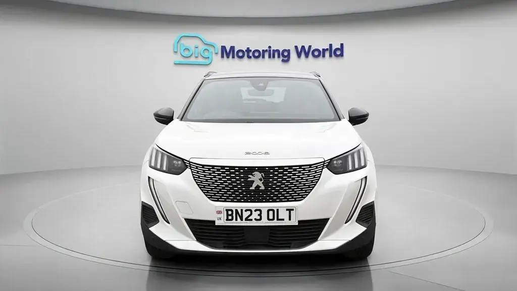 Second-hand Peugeot e-2008 GT 100 kW (136 CP) 2023 SUV
