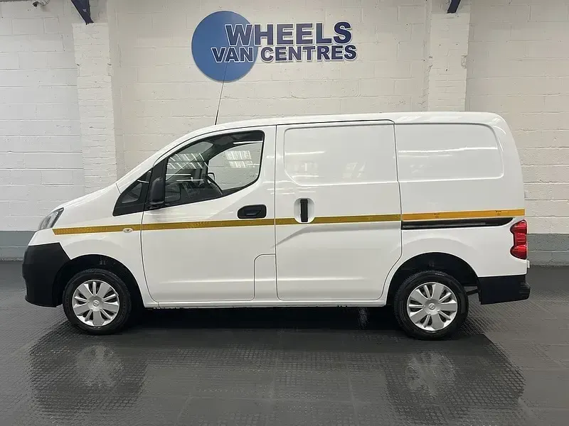 Used Nissan NV200 Acenta 2018 White MPV