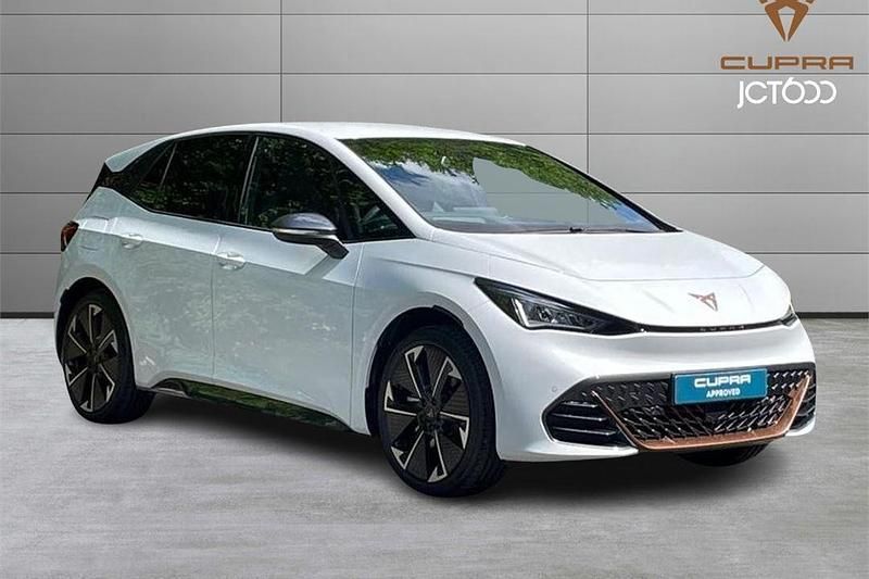 White New 2025 Cupra Born e-Boost Hatchback | £29,490 (Fair price) - Image 1/4