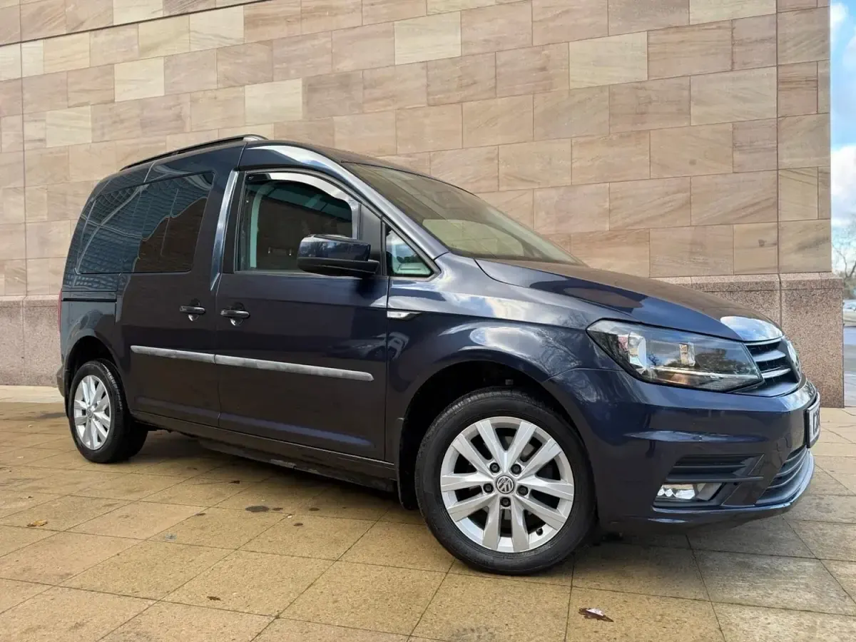 Used VW Caddy Life 150 HP (110 kW) 2016 Blue MPV