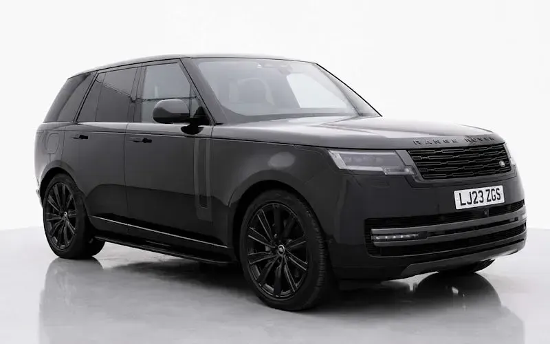 Used Land Rover Range Rover SE 300 HP (220 kW) 2023 SUV