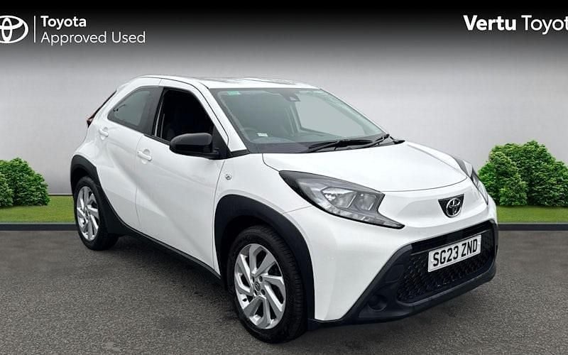 Used 2025 Toyota Aygo PURE Hatchback | £11,504 (Good price) - Image 1/4