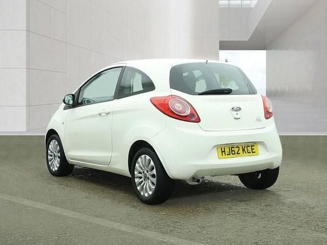 Used Ford Ka Zetec 69 HP (50 kW) 2012 White Hatchback