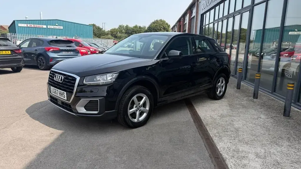 Used Audi Q2 Comfort 150 HP (110 kW) 2017 Black SUV