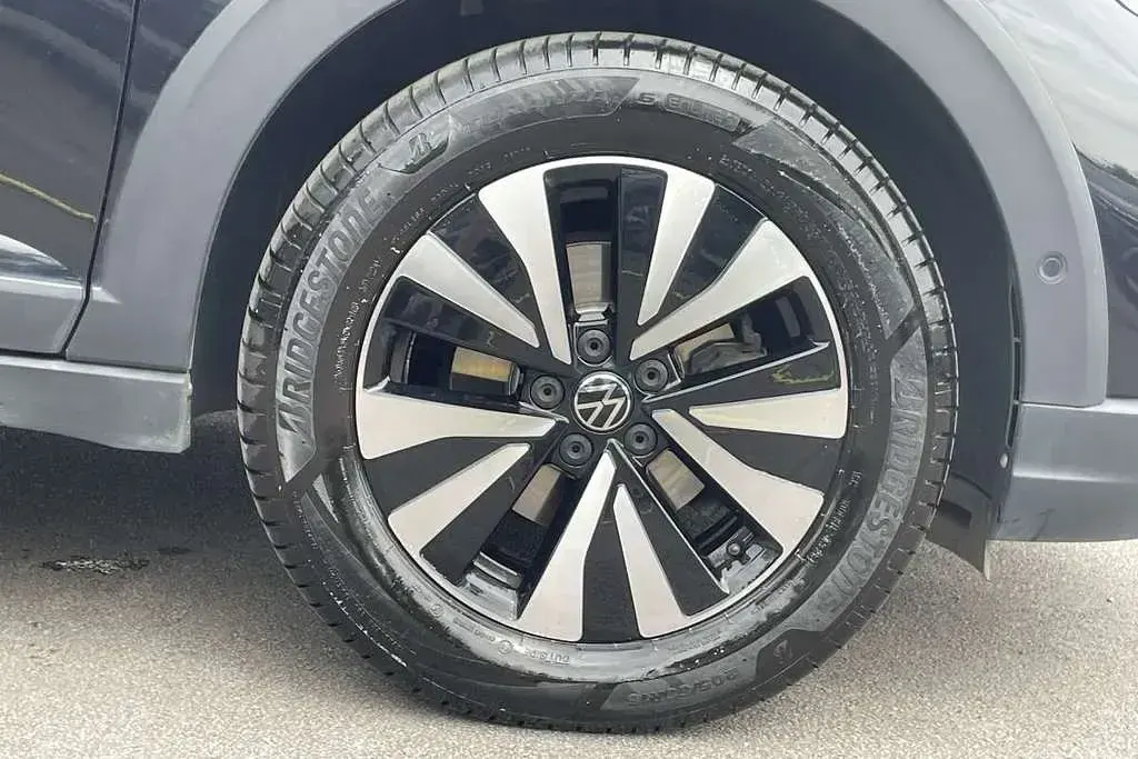 Used VW Taigo Life 95 HP (69 kW) 2023 Black SUV