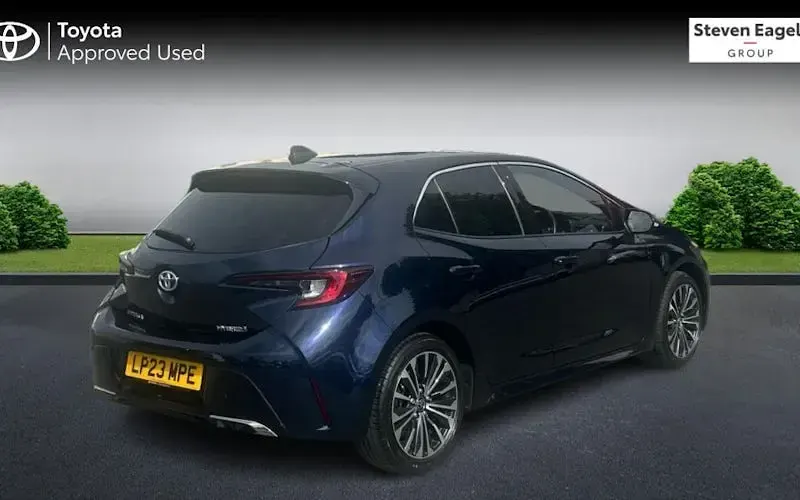 Used Toyota Corolla Design 196 HP (144 kW) 2025 Hatchback