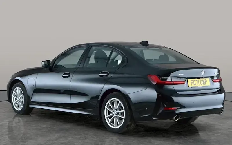 Used BMW 330e Comfort Edition 292 HP (214 kW) 2021 Black Sedan