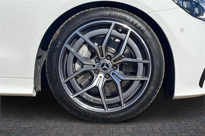 Used Mercedes E300 AMG Line Premium 258 HP (189 kW) 2023 Polar white Cabriolet