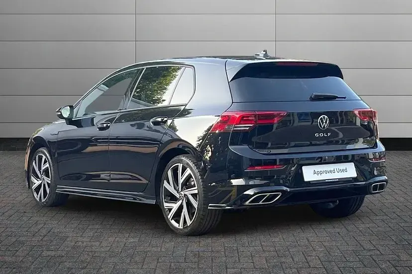 Used VW Golf VIII R-line 150 HP (110 kW) 2023 Black Hatchback