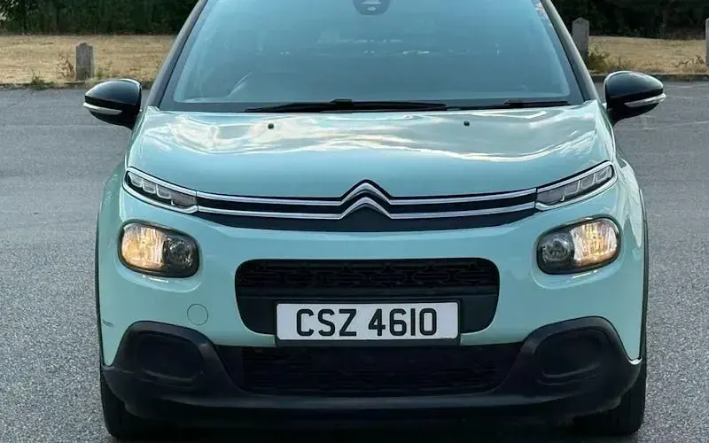 Used Citroën C3 Feel 110 HP (80 kW) 2018 Green Hatchback