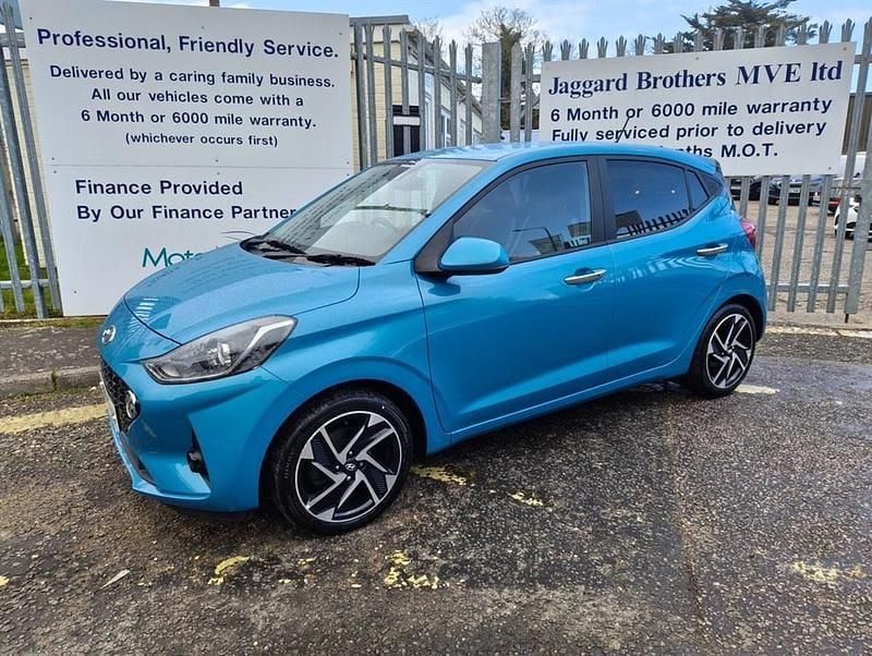 Used Hyundai i10 Premium 67 HP (49 kW) 2023 Turquoise Hatchback