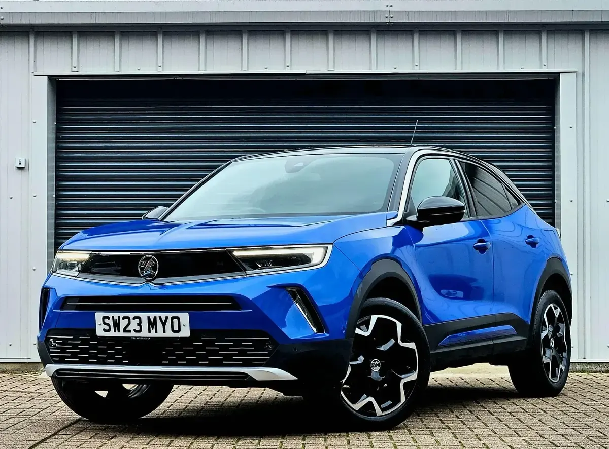 Usado Vauxhall Mokka Ultimate 136 HP (100 kW) 2023 Azul SUV