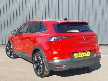 Begagnad Renault Symbioz Techno 140 HK (102 kW) 2025 Röd SUV