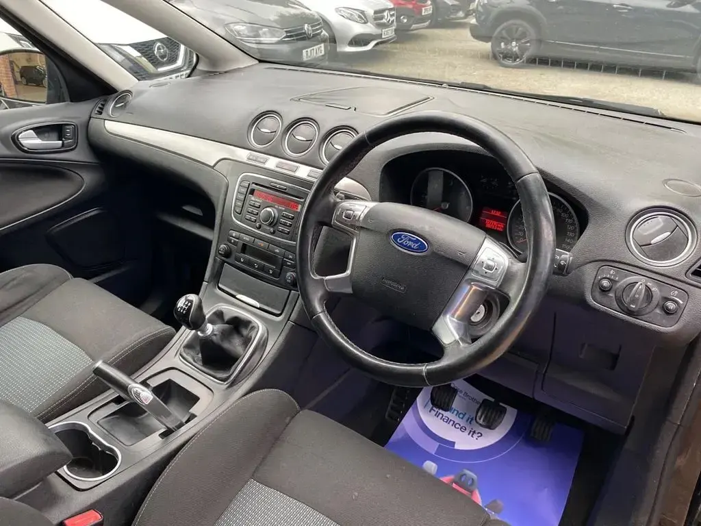 Used Ford S-MAX Zetec 115 HP (84 kW) 2013 Black MPV