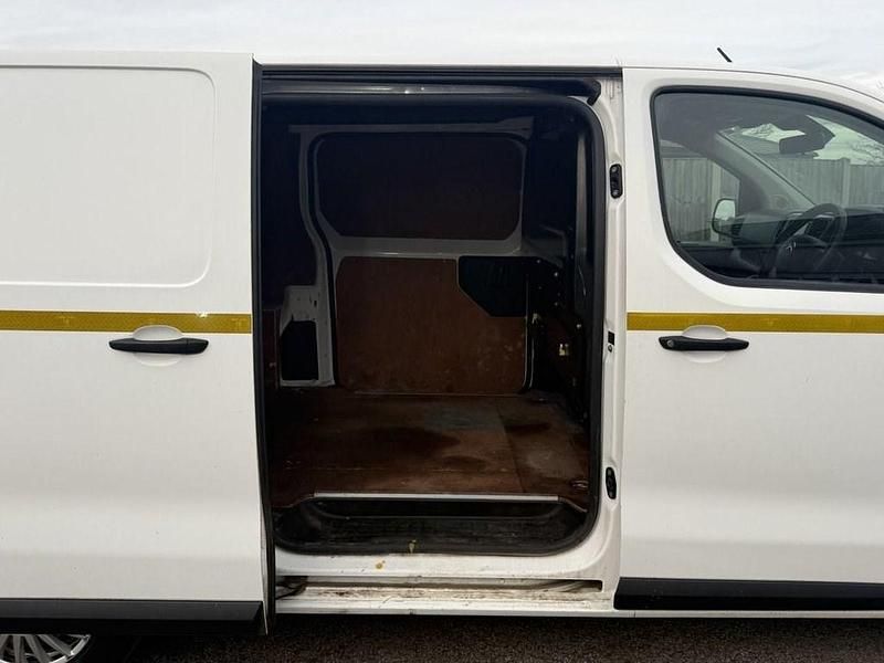 Used Citroën Dispatch 2021 White MPV