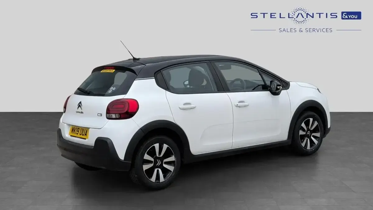 Used Citroën C3 Feel 67 HP (49 kW) 2019 White Hatchback
