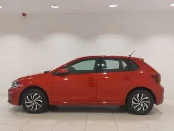 Used VW Polo Life 80 HP (58 kW) 2022 Red Hatchback