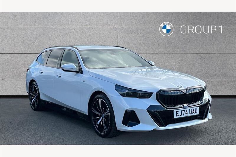 Mineral white Used 2024 BMW 530e M Sport Estate | £52,550 - Image 1/4