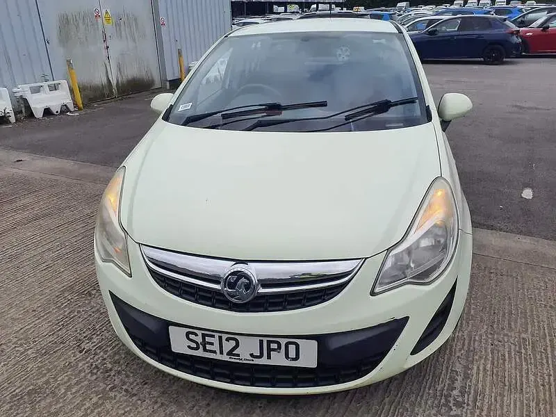 Used Vauxhall Corsa 100 HP (73 kW) 2012 Green Hatchback