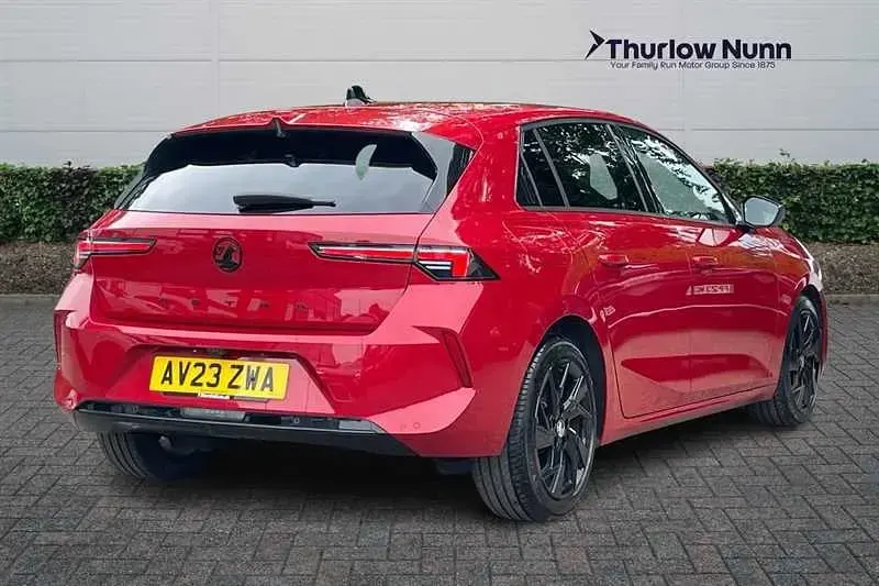 Used Vauxhall Astra S 131 HP (96 kW) 2023 Red Hatchback