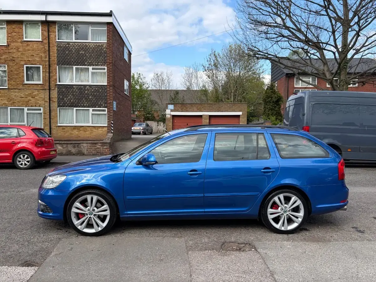 Begagnad Skoda Octavia vRS 200 HK (147 kW) 2011 Blå Kombi