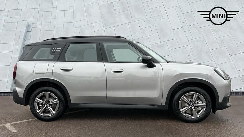Used Mini Countryman Classic 300 HP (220 kW) 2024 Silver SUV