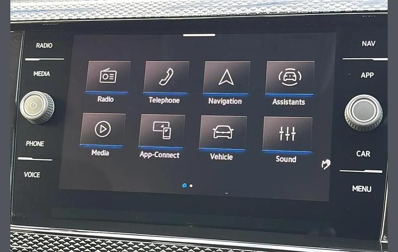 White New 2025 VW Polo Life Hatchback | £18,499 (Super price) - Image 1/4