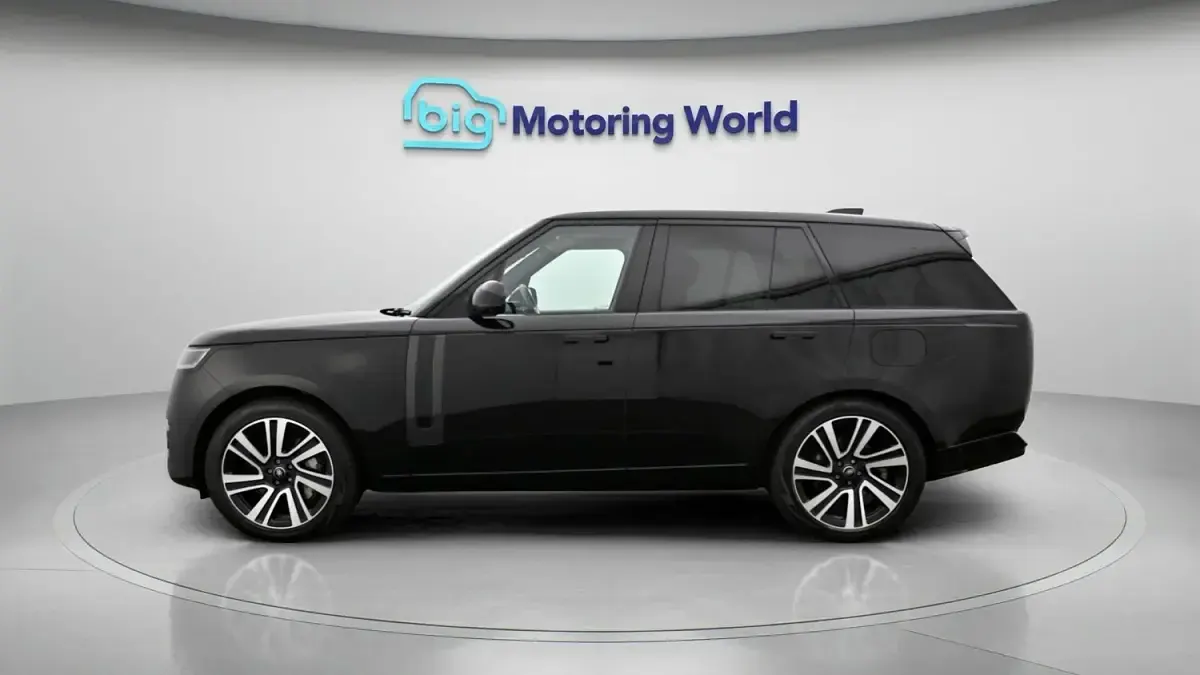 Used Land Rover Range Rover HSE 460 HP (338 kW) 2024 Black SUV