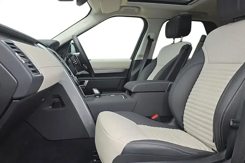 Used Land Rover Discovery HSE Dynamic 350 HP (257 kW) 2025 Santorini black SUV